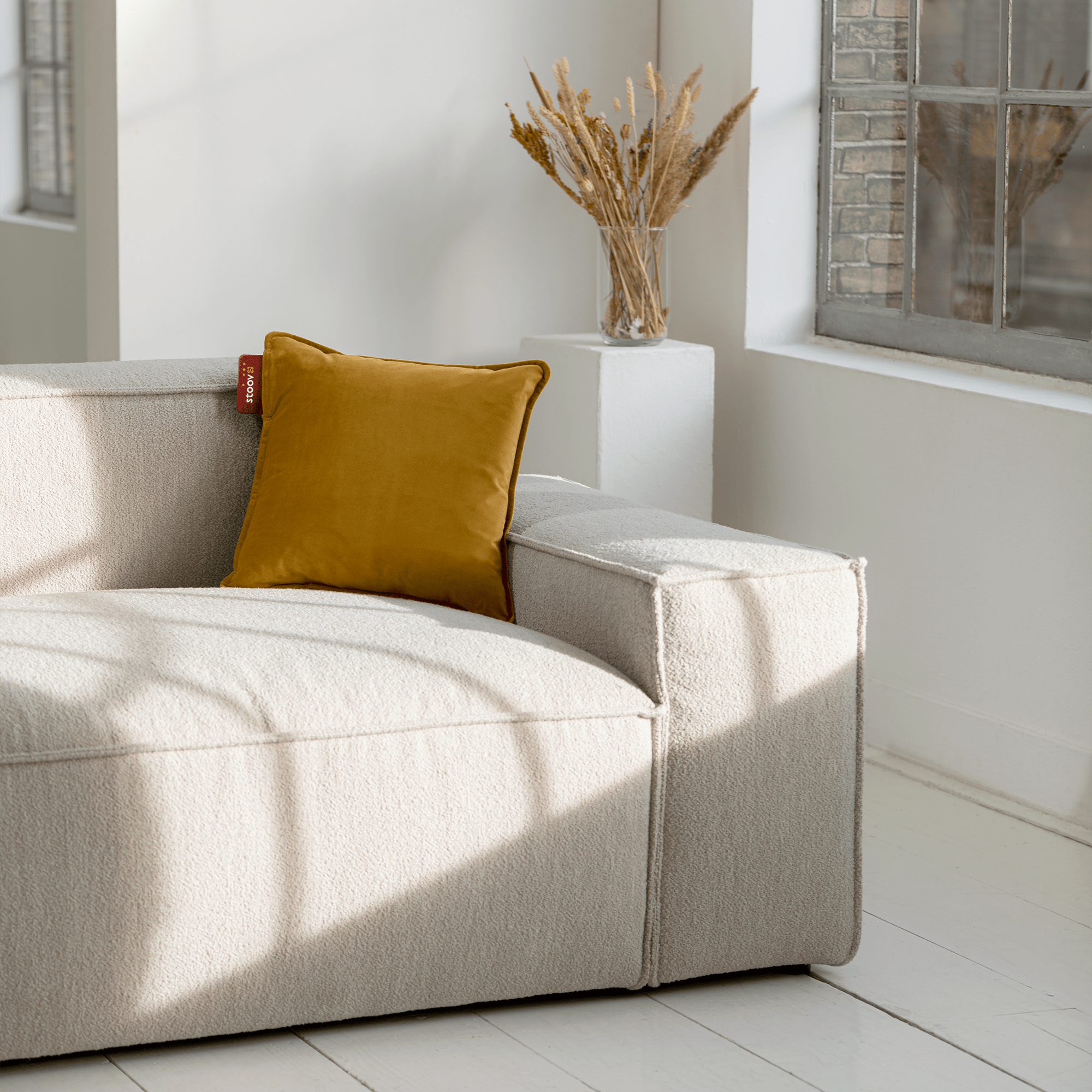 Secondary hover image