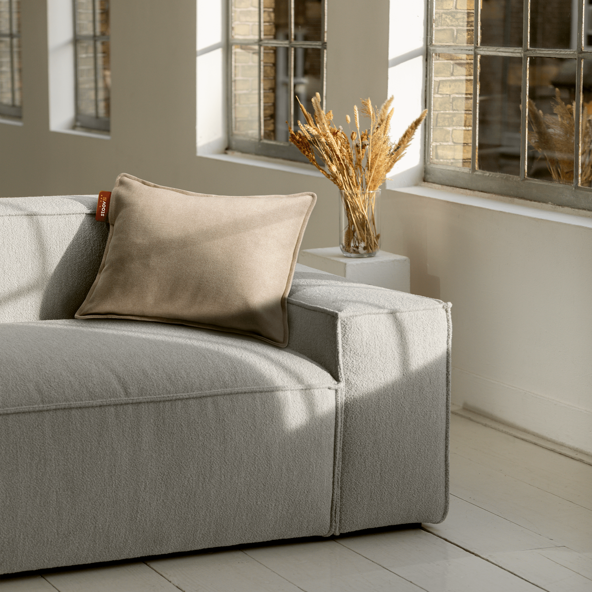 Secondary hover image #color_soft-beige