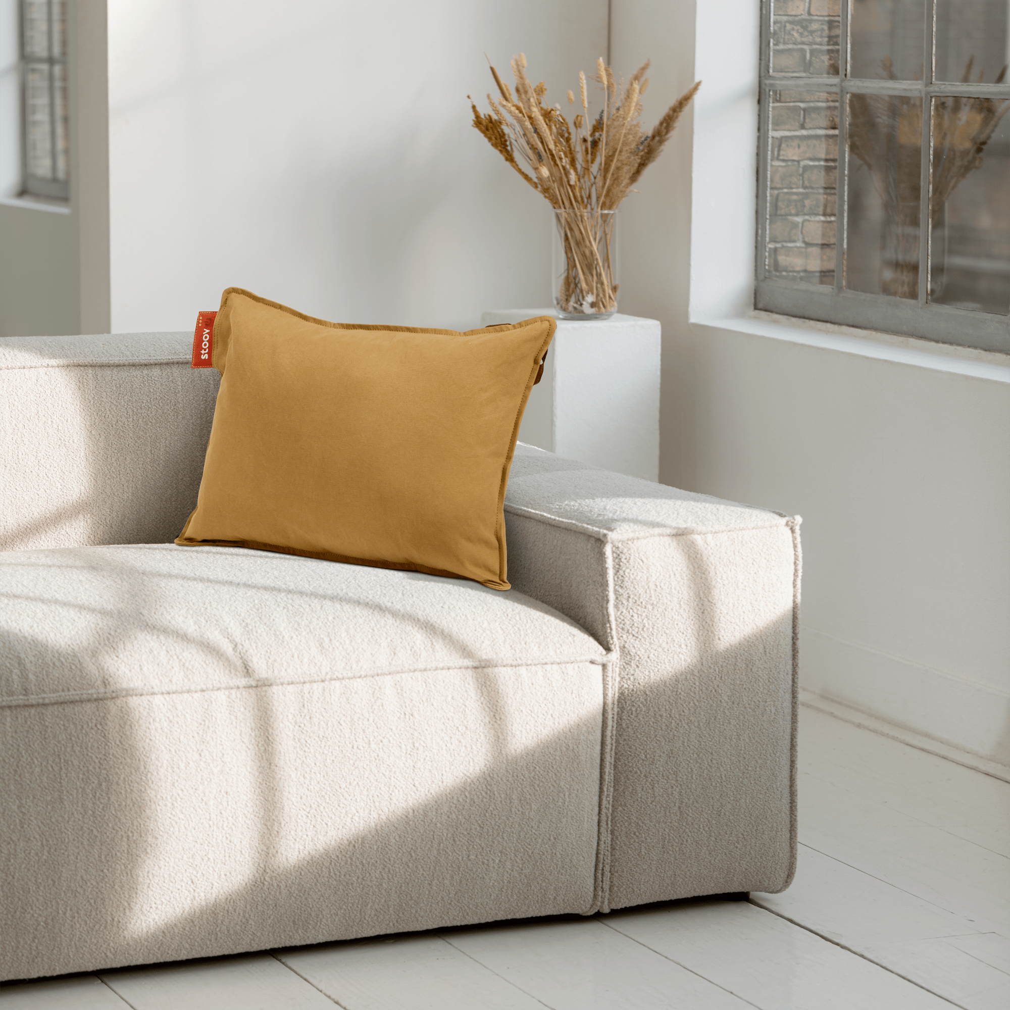 Secondary hover image